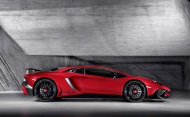 Evoluimi 50 vjeçar i Lamborghinit V12 (Foto)