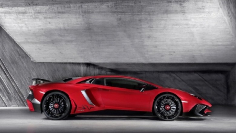 Evoluimi 50 vjeçar i Lamborghinit V12 (Foto)