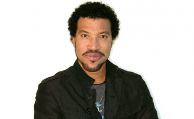 Lionel Richie kishte një mision: Të bënte dashuri me çdo femër në botë!