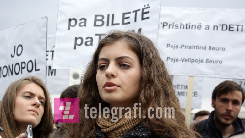 Transporti për studentë i shtrenjta, kërkojnë ulje çmimesh