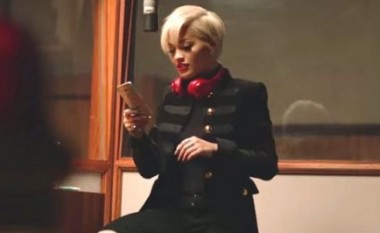 Rita Ora në reklamën e Samsung Galaxy S6 dhe S6 Edge (Video)