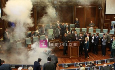 Fisnik Ismaili shpallet fajtor për hedhjen e gazit lotsjellës, dënohet me kusht