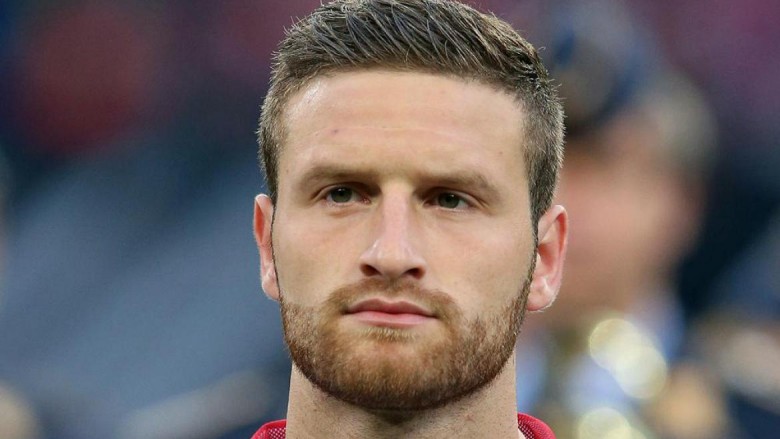 Arsenali rrit ofertën për Mustafin