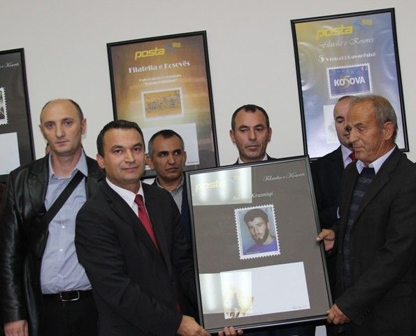 Heroi Adrian Krasniqi në Pullë Postare Telegrafi