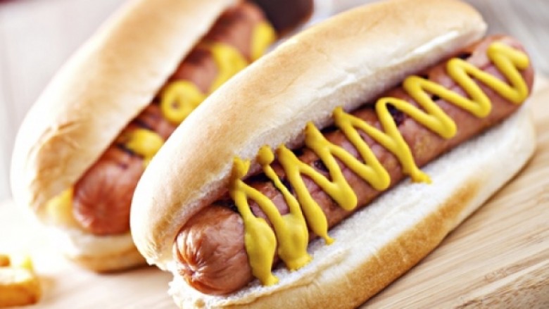 A do të vazhdoni të hani hot-dog, pasi ta shihni këtë video? (Video)