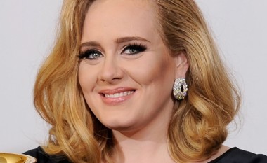 Profil: Adele, ylli që këndon me shpirt (Video)