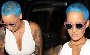 Amber Rose, tani me flokë të kaltra