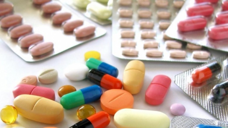 Keqperdorimi me antibiotikë në Kosovë: “I japim edhe pa recetë… Pse çka ka të keqe?”