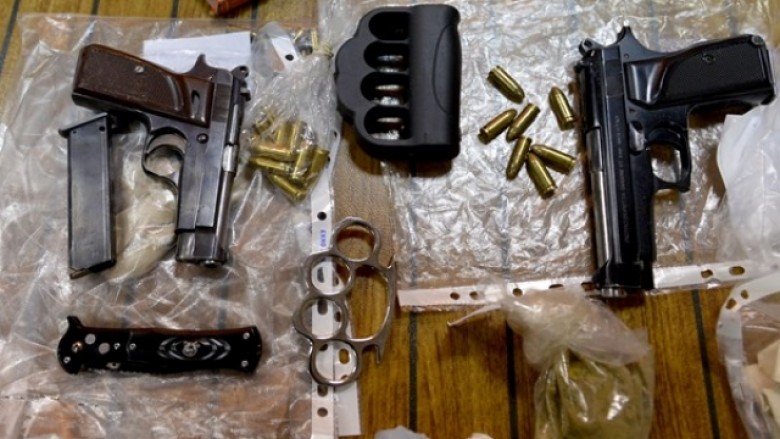 Policia konfiskon armë pa leje në Prishtinë dhe Lipjan
