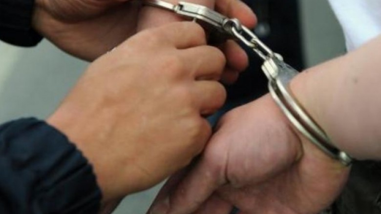 Dy sirianë vjedhin një telefon mobil në Prishtinë, arrestohen nga policia