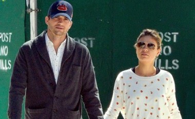 Ashton Kutcher dhe Mila Kunis janë martuar