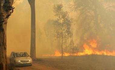 Australia kërkon ndihmën e rezervistëve për të luftuar zjarret