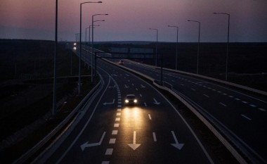 Normalizohet komunikacioni në autostradën Shkup – Tetovë