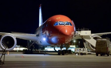 Bënë seks në avion – ja si i përshëndeti piloti!