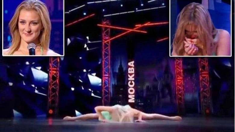 Balerina thyen hundën gjatë performancës (Video)