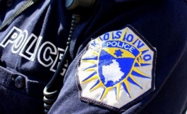 Konfiskohen armë e municion nga bastisja në tri lokacione në Pejë, arrestohen dy persona