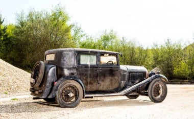 Zbulohet në garazh – Bentley i rrallë që kushton mbi 400 mijë euro (Foto)