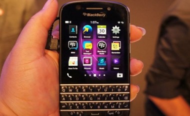 BlackBerry do t’i kthehet telefonave me tastierë fizike