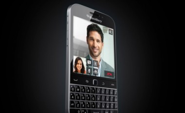 BlackBerry rikthen modelin Classic