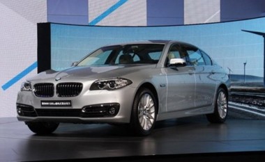 Modeli hibrid BMW 530L që shpenzon 2.1 l në 100 km