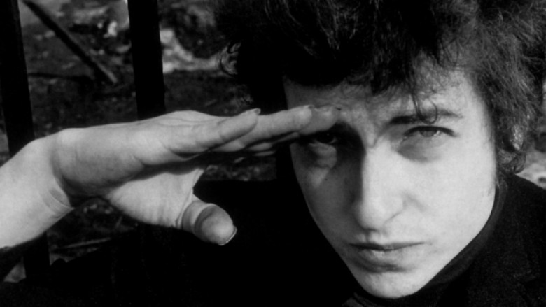 Bob Dylan thyen heshtjen! (Video)