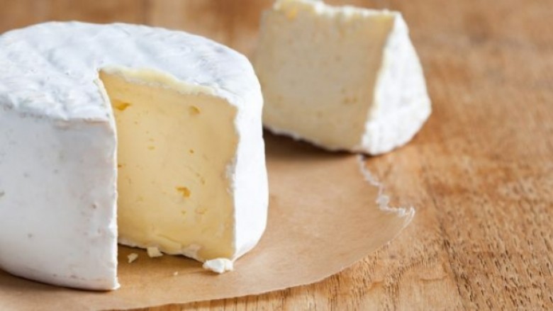 Policia e Shqipërisë konfiskoi djathë të kontrabanduar nga Maqedonia