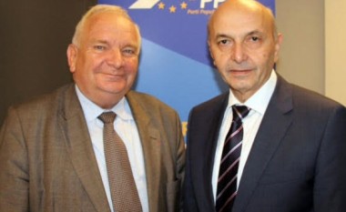 Presidenti i EPP uron Mustafën për MSA-në