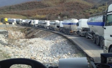 Shoqata: Shqipëria po gjobitë transportuesit kosovarë të mallrave