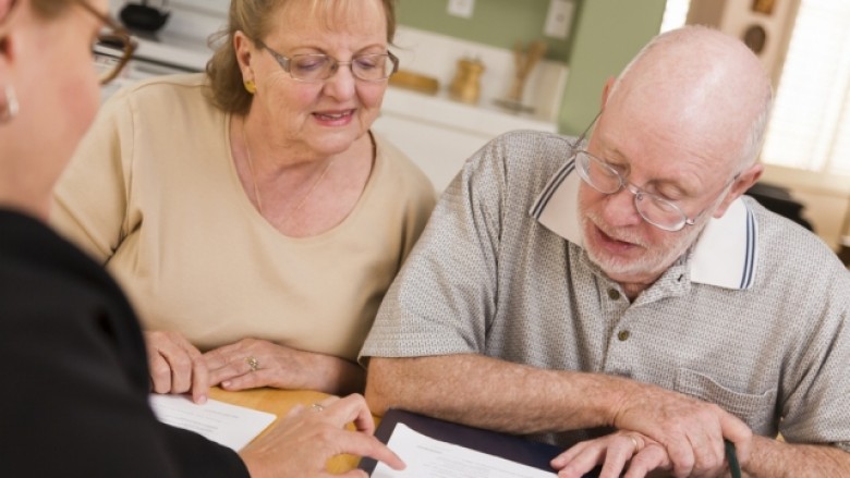 Dygjuhësia mund ta shtyjë Alzheimerin për katër vjet