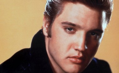 Kitara e Elvis Presleyt shitet për 334,000 dollarë (Foto)