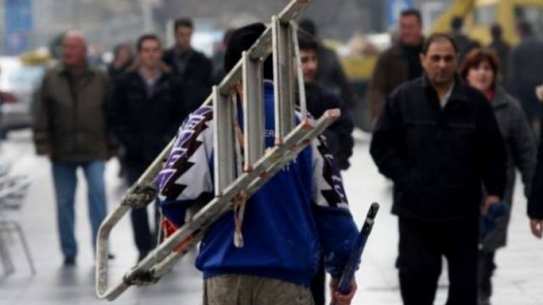 Punëtorët e sektorit privat s’guxojnë të protestojnë