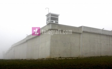 Ekskluzive nga Burgu i Sigurisë së Lartë: Derë e madhe me hy, e vogël me dal!? (Foto)