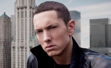 Eminem me humbje të mëdha të hollash