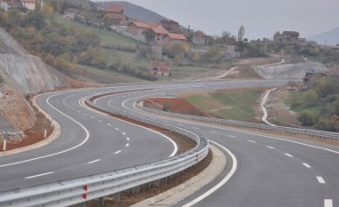 86 gjoba për vozitje të shpejtë në autostradën Kumanovë – Shkup – Veles