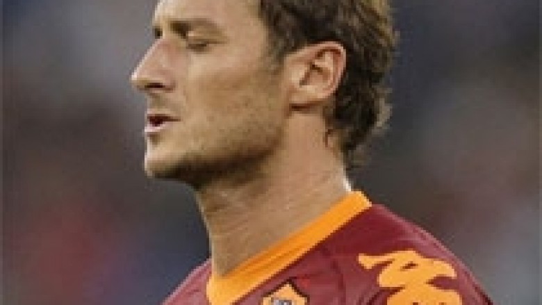 Totti ende jashtë