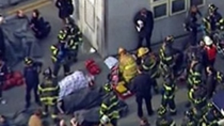 Përplaset trageti, 50 të plagosur në New York