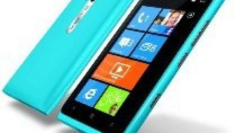 Lumia 900 edhe zyrtarisht