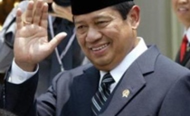 Presidenti indonezian incizon albumin e tretë