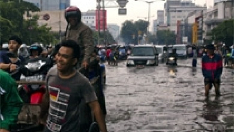 Indonezi: 11 të vdekur nga përmbytjet në Indonezi