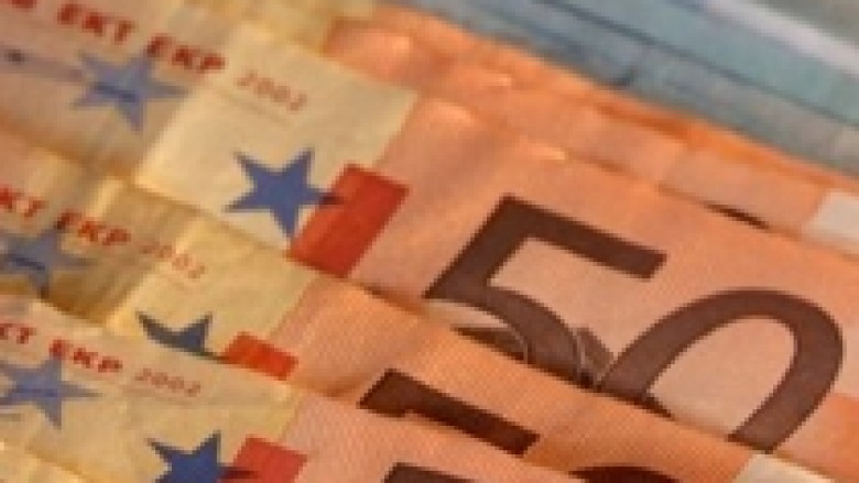 Ministrat e financave punojnë për një paketë për sigurimin e euros