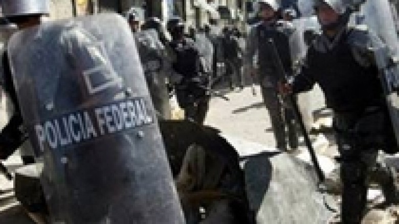 Meksikë, arrestohen mbi 150 policë