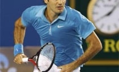 Federer kalon në raundin e tretë