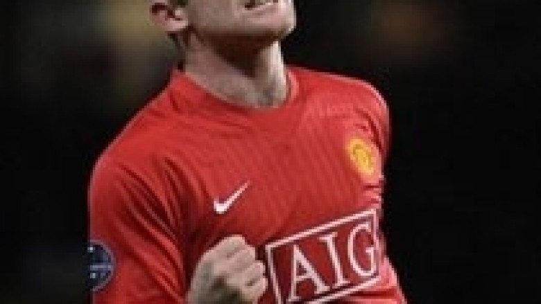 Rooney çon United në krye