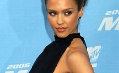 Kinezja bëhet Jessica Alba