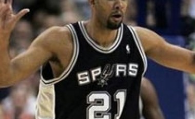 NBA: Duncan shkëlqen në fitoren e Spurs