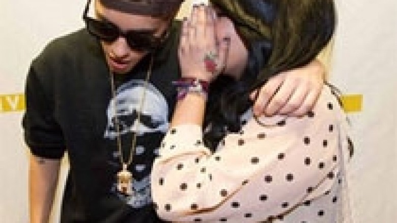 Bieber kap për gjoksi një fanse të re (Foto)