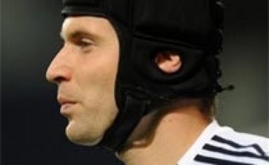 Cech i bindur për titullin e Ligës Premier