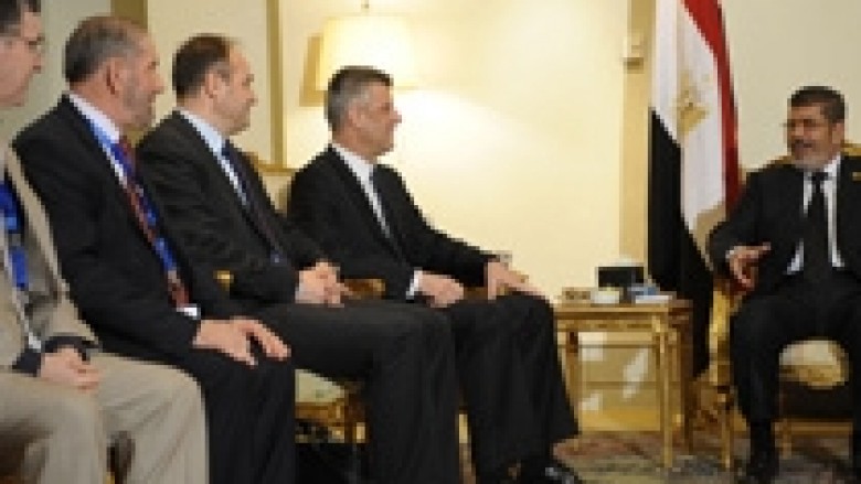 Presidenti i Egjiptit premton se shumë shpejt do ta njohë Kosovën