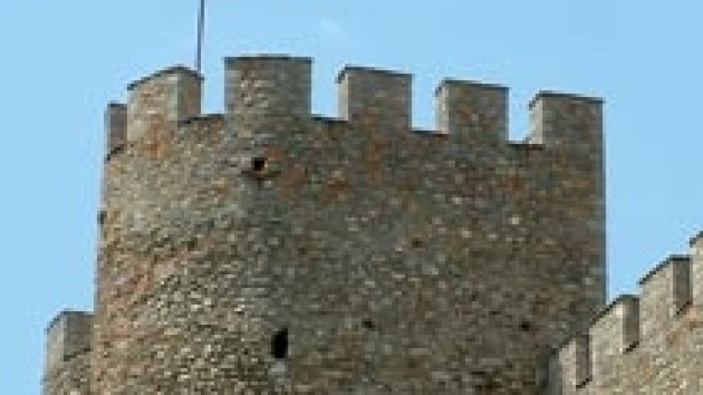 Kalaja e Shkupit nxit debate historike