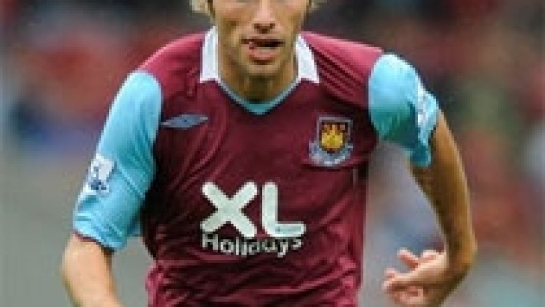 Behrami i pakënaqur në West Ham